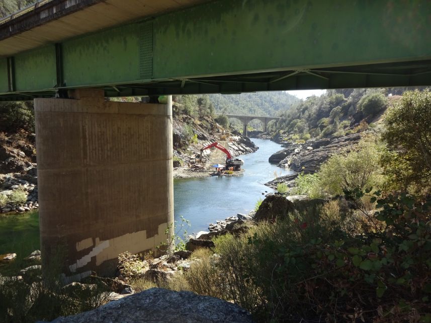 American River Bridge Debris Removal Pic2
Keywords: American River Bridge Debris Removal Project